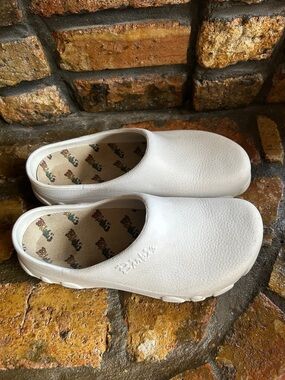 Birki’s clogs.